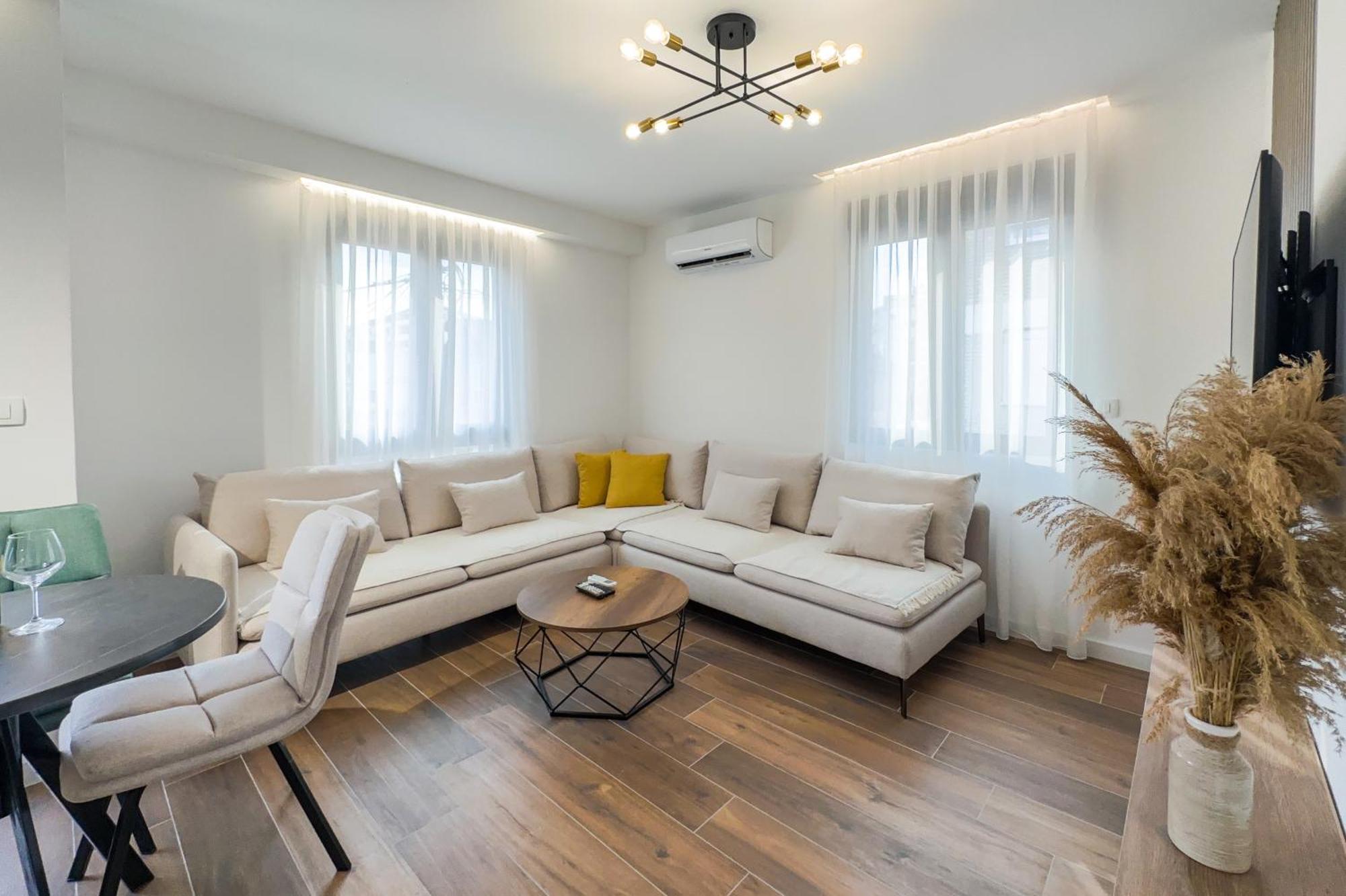Apartment North *